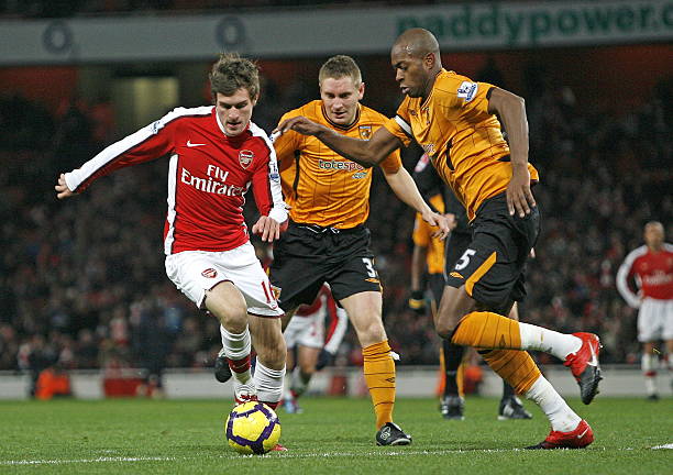 尤其依托于 尤其依托于