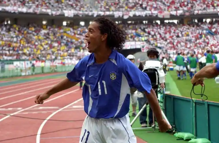 曼城中场明 曼城中场明